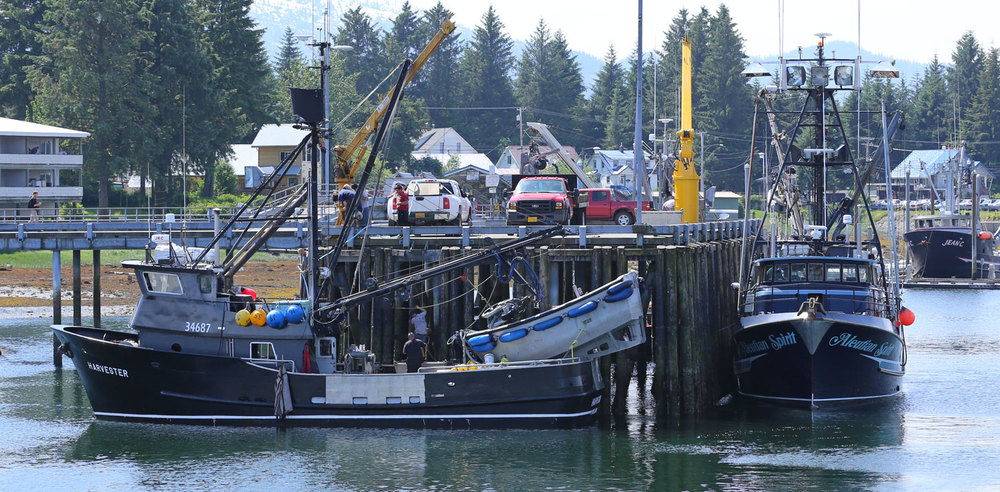  The  HARVESTER  and  ALEUTIAN SPIRIT   at the lifts.  