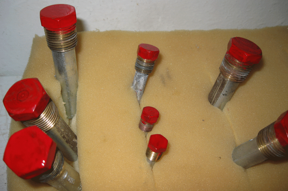 High-tech foam rubber pencil zinc drying rack.